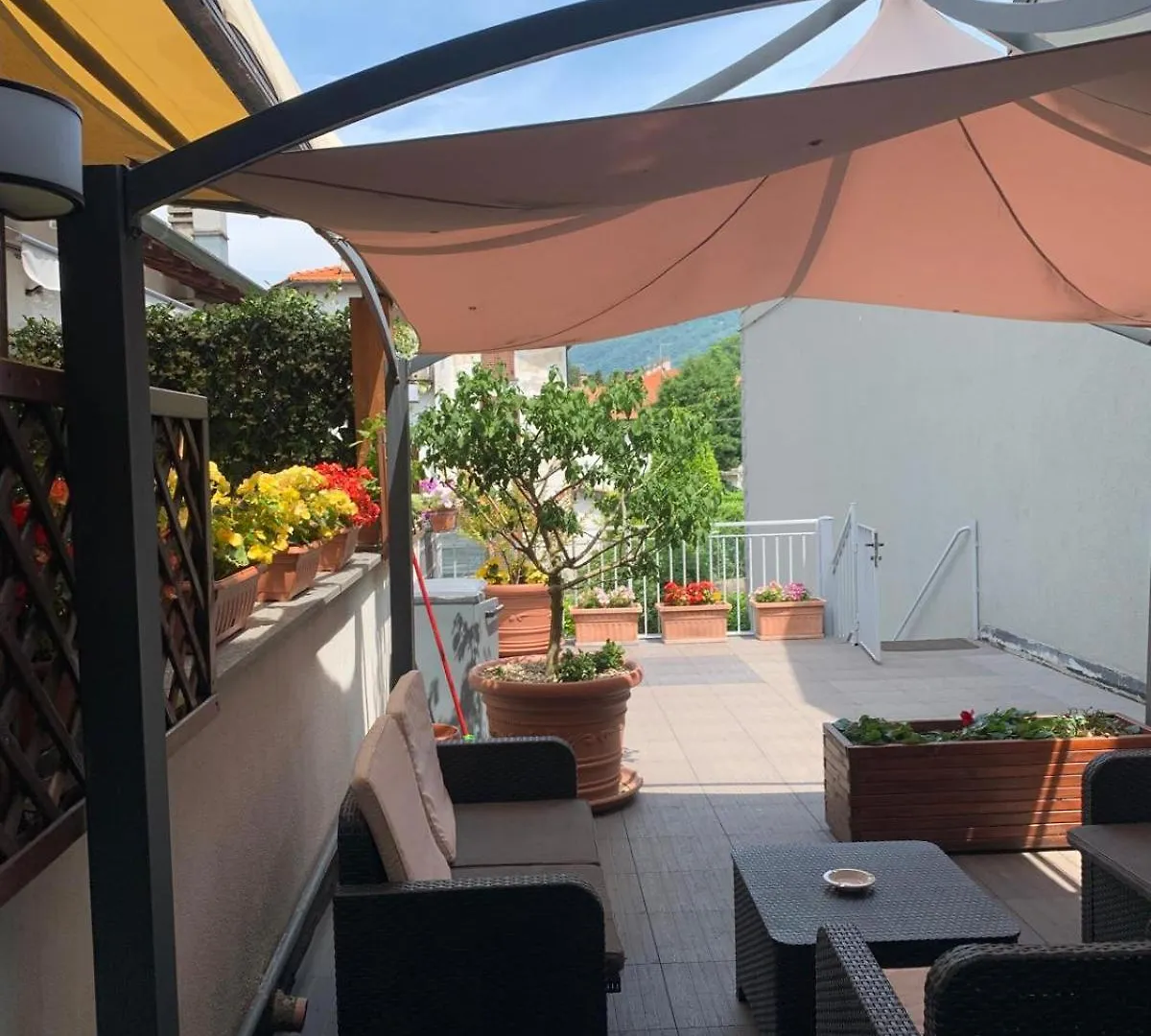 Beb I Portici Bed & Breakfast Cernobbio 3*,  Italy