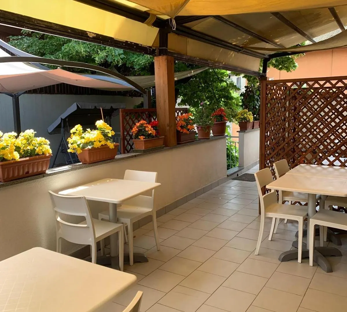 케르노비오 Beb I Portici B&B 3*,
