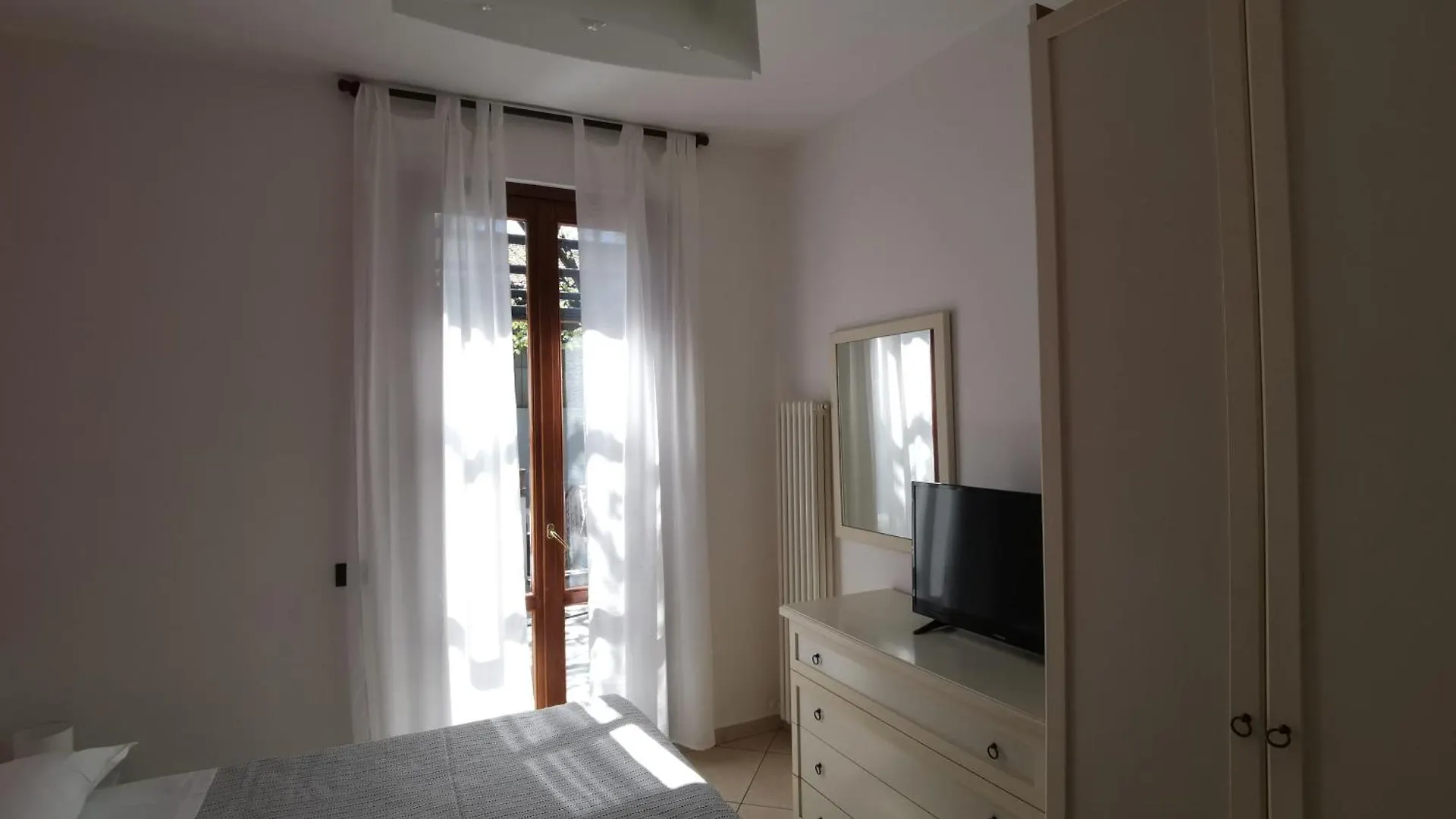 Beb I Portici Bed & Breakfast Cernobbio